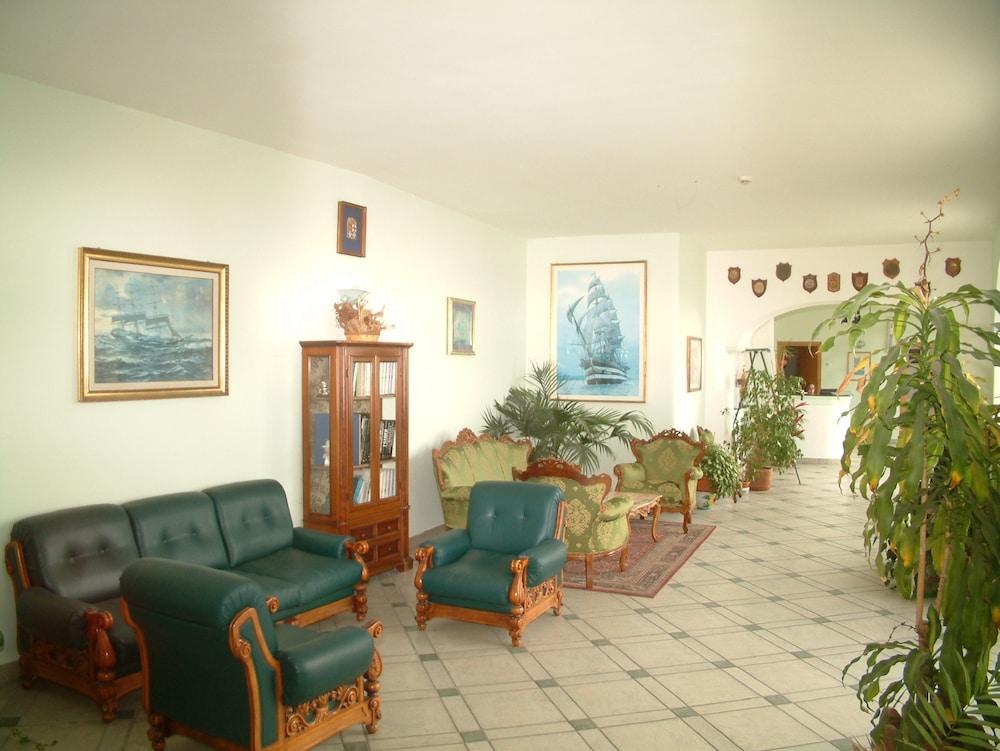 Hotel La Ginestra Forio  Luaran gambar