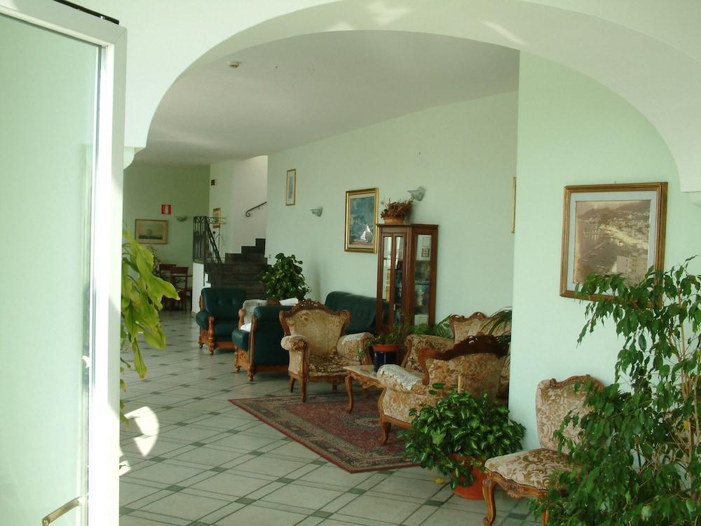 Hotel La Ginestra Forio  Luaran gambar